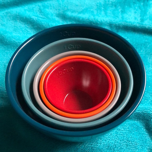 Rachael Ray Measuring Cups - Picture 5 of 6